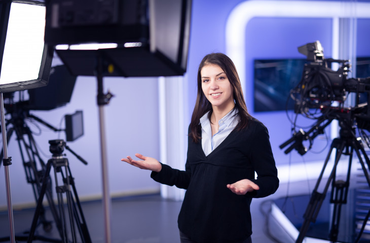 Ontario Scholarships - How to Become a Reporter, Correspondent, or