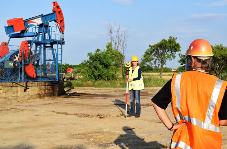 How to Become a Petroleum Engineer